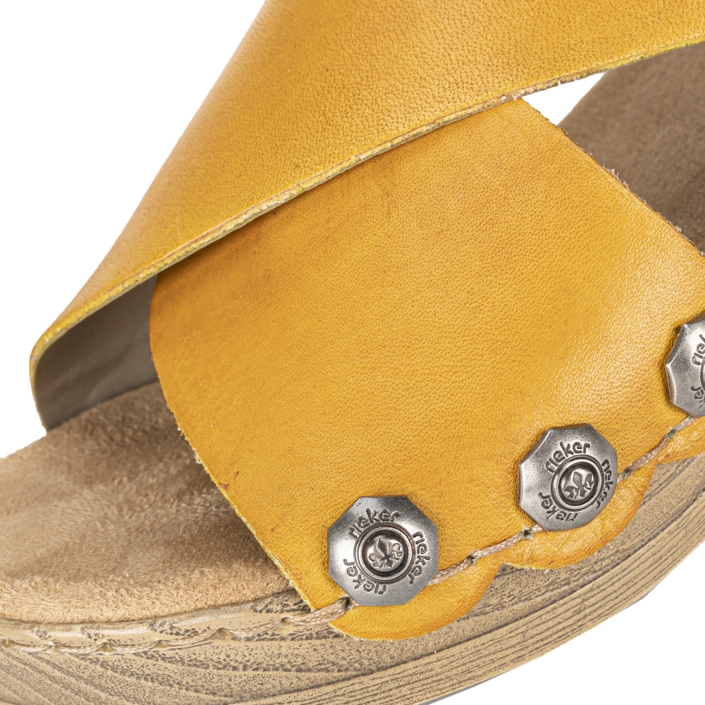 detail Dámské sandály RIEKER V6888-68 žlutá S2