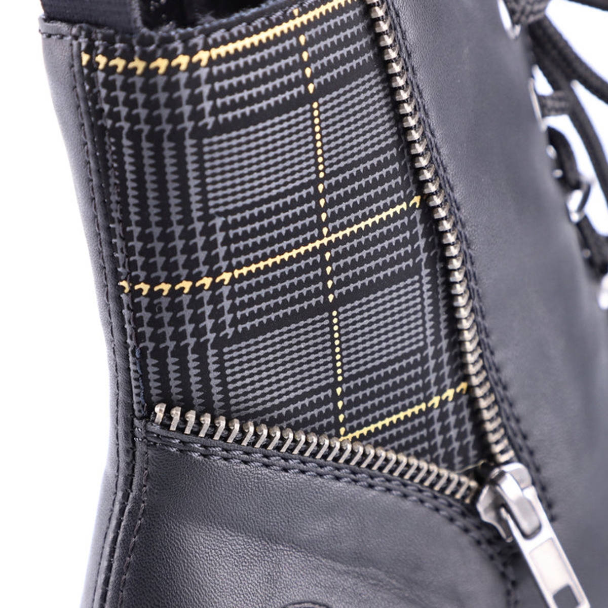 detail Dámská kotníková obuv RIEKER Y0700-01 černá W3
