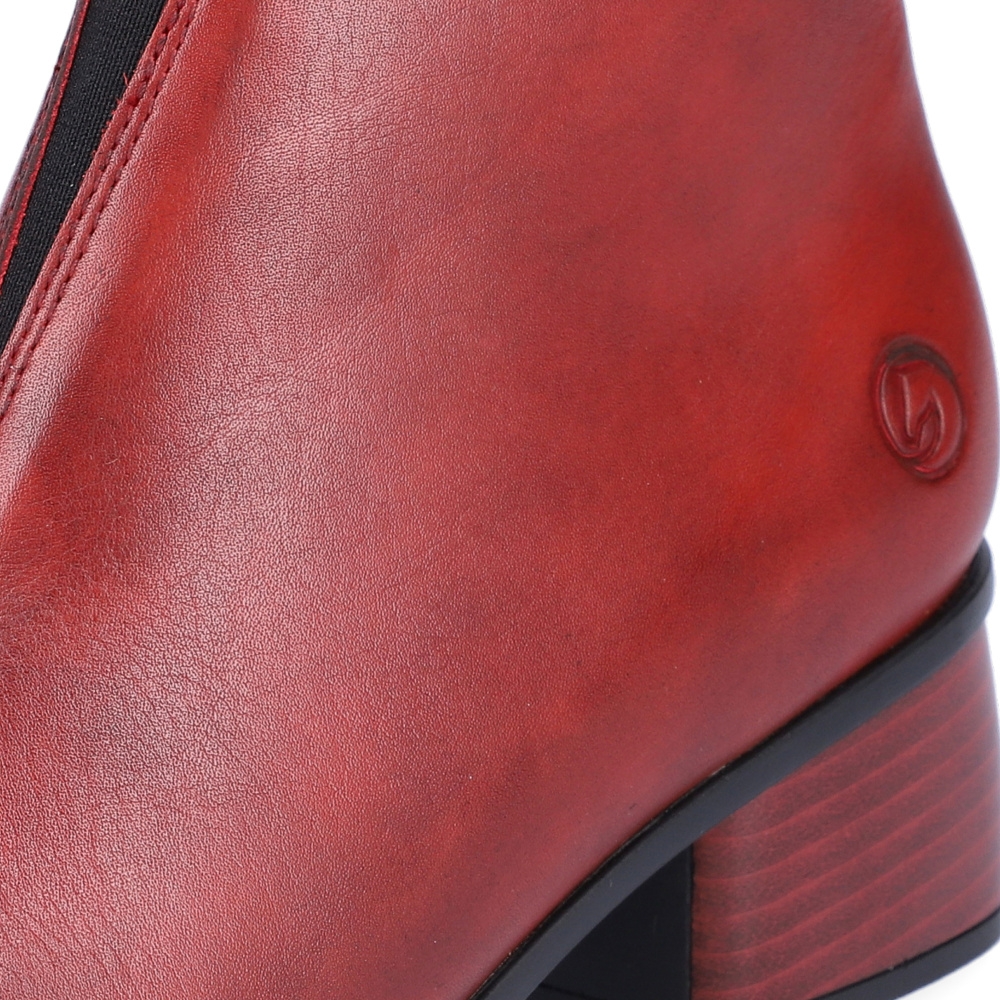 detail Dámská kotníková obuv REMONTE R8870-35 červená W3