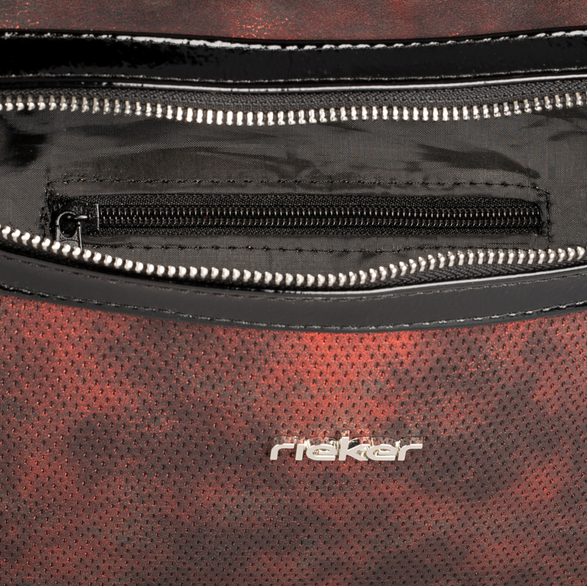 detail Dámská kabelka RIEKER C2249-062-T14 červená S3